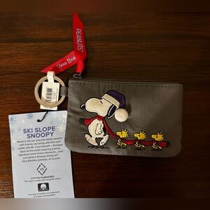 Snoopy Ski Slope Peanuts Zip ID Case
